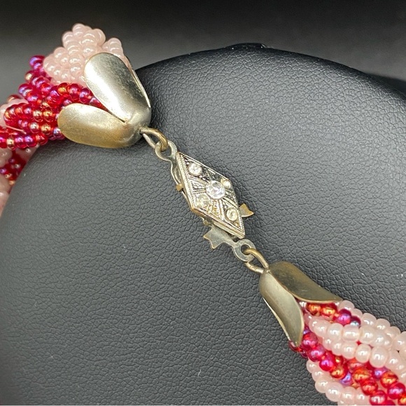 Rare Vintage Wide Collar Beaded Necklace with Red and Pink Seed Beads - Picture 5 of 12